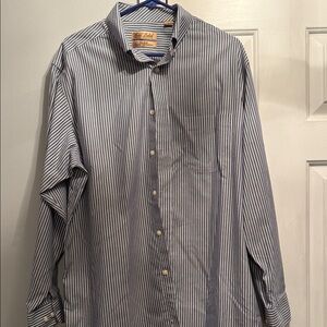 Roundtree & Yorke Men's Navy and White Striped Dress Shirt